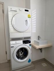 Mi Casa (D23), Condominium #556285571